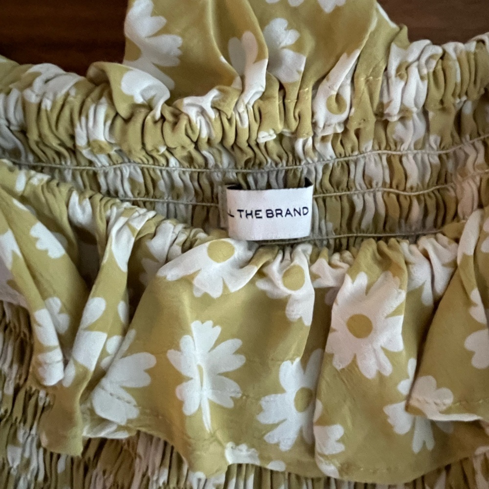 FAITHFULL the BRAND luxury crop Floral Off-Shoulder Top size small 🌼🌼 - Picture 2 of 4